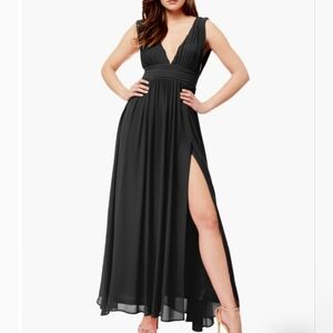 Love By Design Black Sleeveless V-Neck Maxi Gown